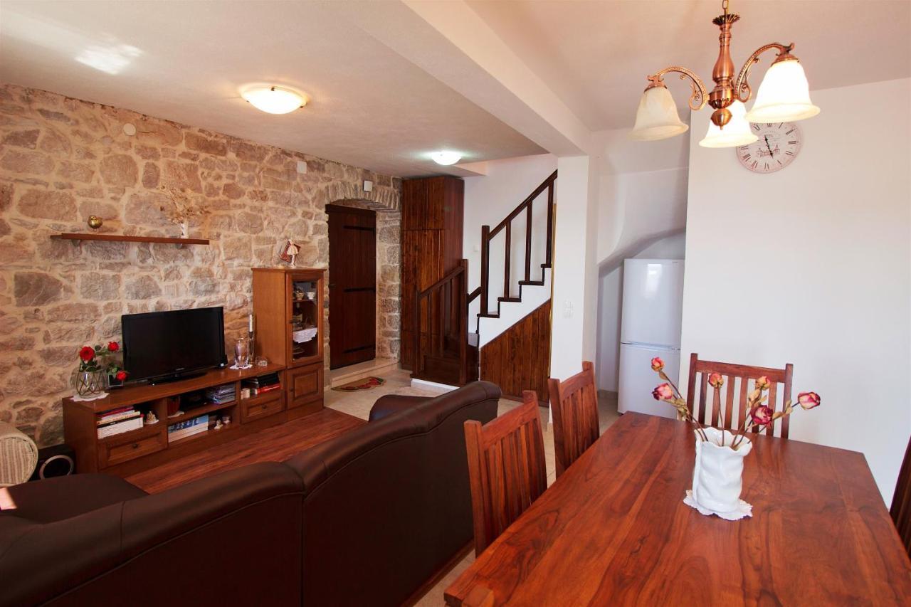 Holiday Home Tina Локва Рогозница Екстериор снимка